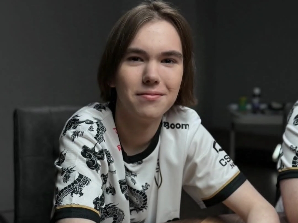 随着经济实 随着经济实