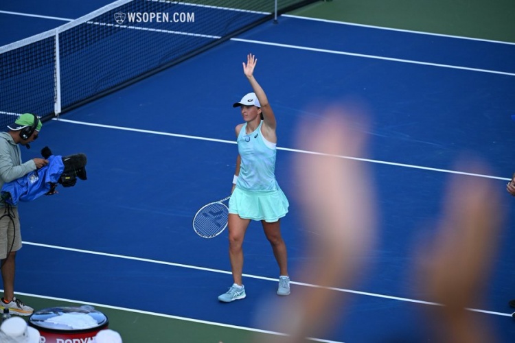 NBA第一次首发19分钟，杨瀚森全新体验，他正在证明自己属于这里